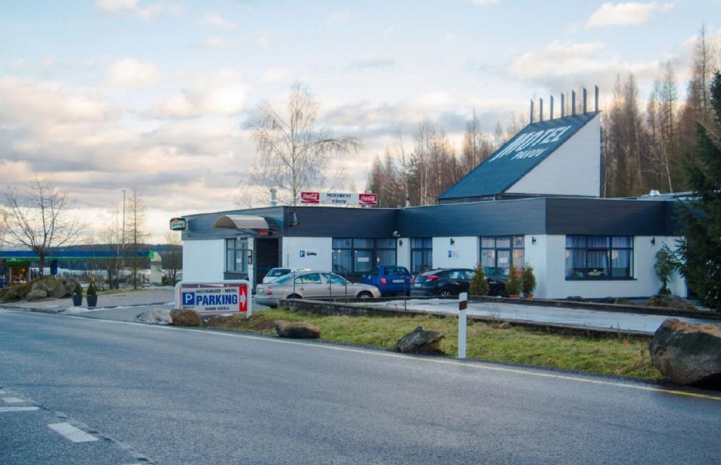 Motel Pavov Ихлава Екстериор снимка
